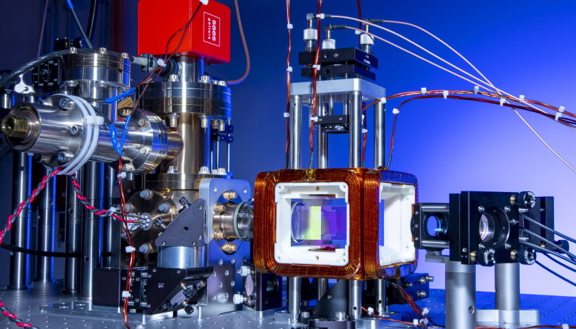 Quantum computing with neutral atoms